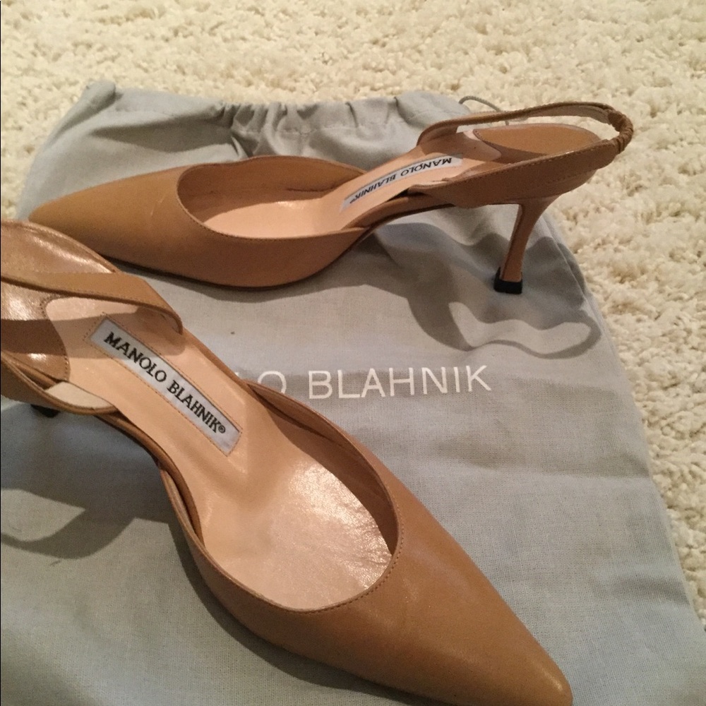 Sling back Manolo pumps